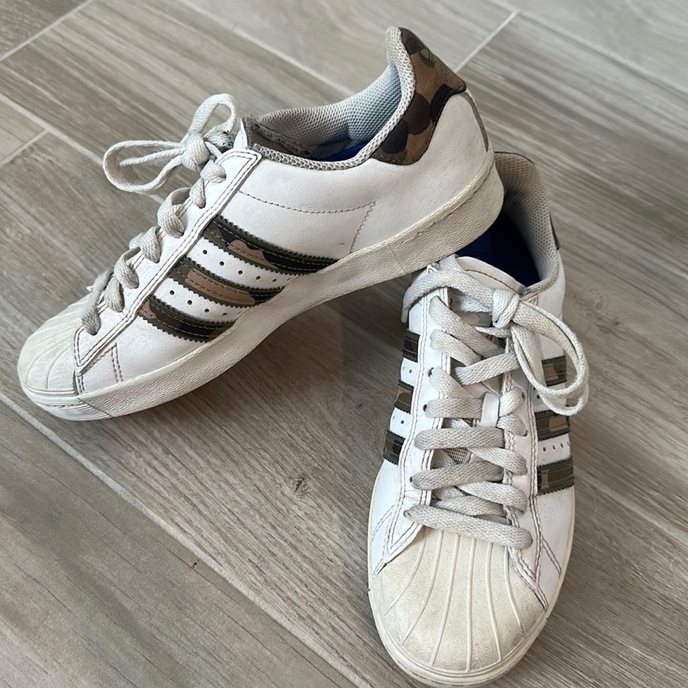 Adidas Superstars: Camo